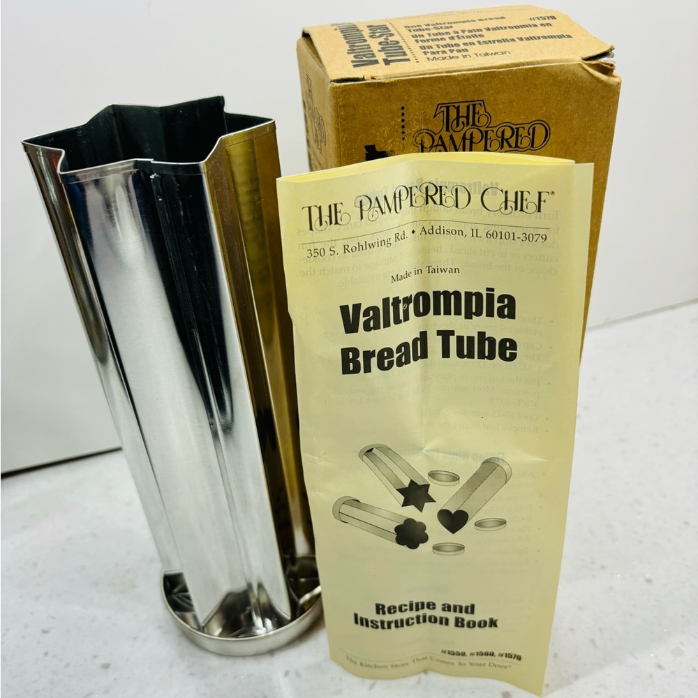 COPY - The Pampered Chef Star Shape Valtrompia Bread Tube New!